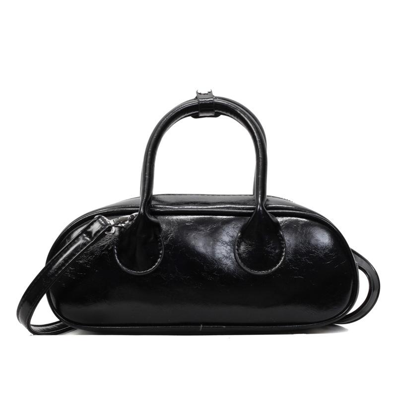 Popular new Korean version niche simple personality portable baguette bag femininity casual versatile commuter messenger bag