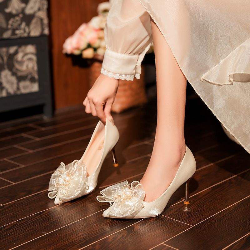 

Main wedding dress engagement shoes bride shoes women s 2025 new French satin thick heel high heel single shoes bridesmaid shoes are not tired 40