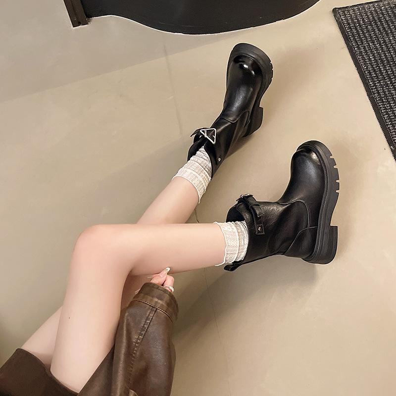 Round head belt buckle short boots women's autumn 2025 new retro versatile short fashion boots