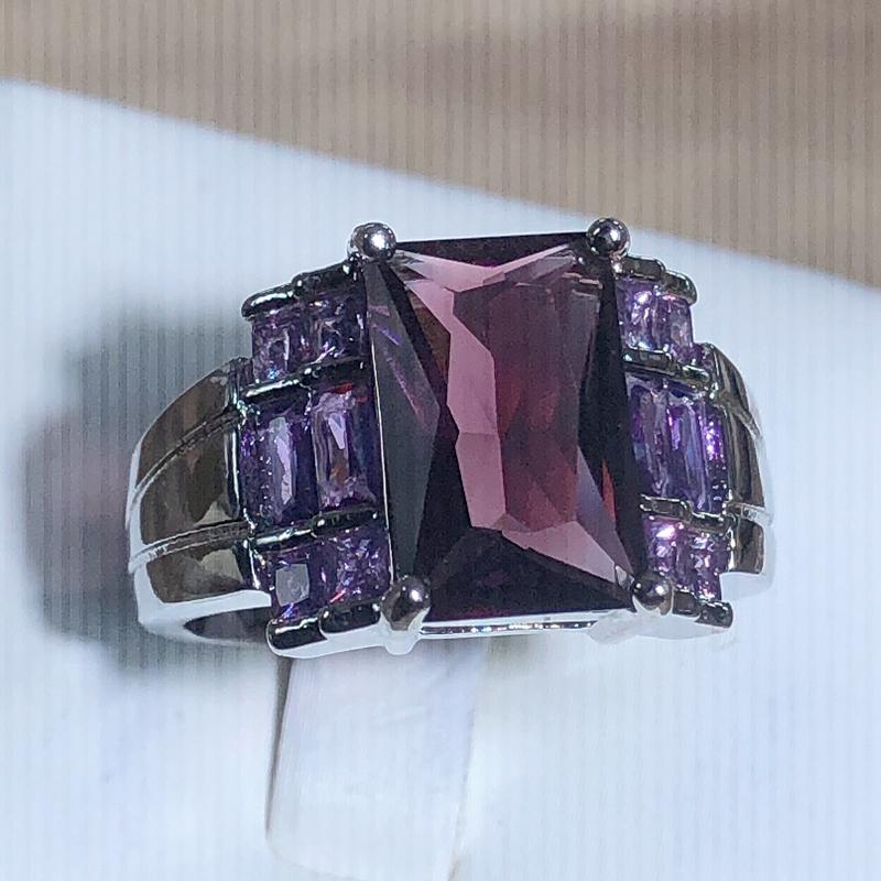

New Fashion Purple Zircon Square Ring Women 925 Stamp Exquisite Luxury Large Rectangular Zircon Party Birthday Gift 10 фіолетовий