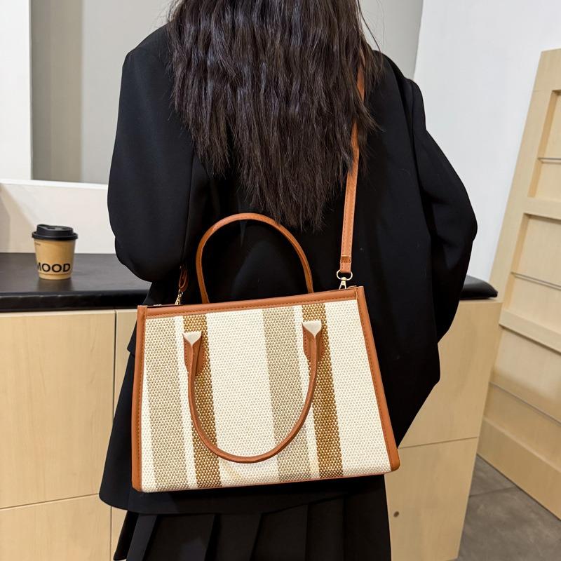 Commuter contrasting striped handbag bag women's fashion messenger bag new women's versatile bag