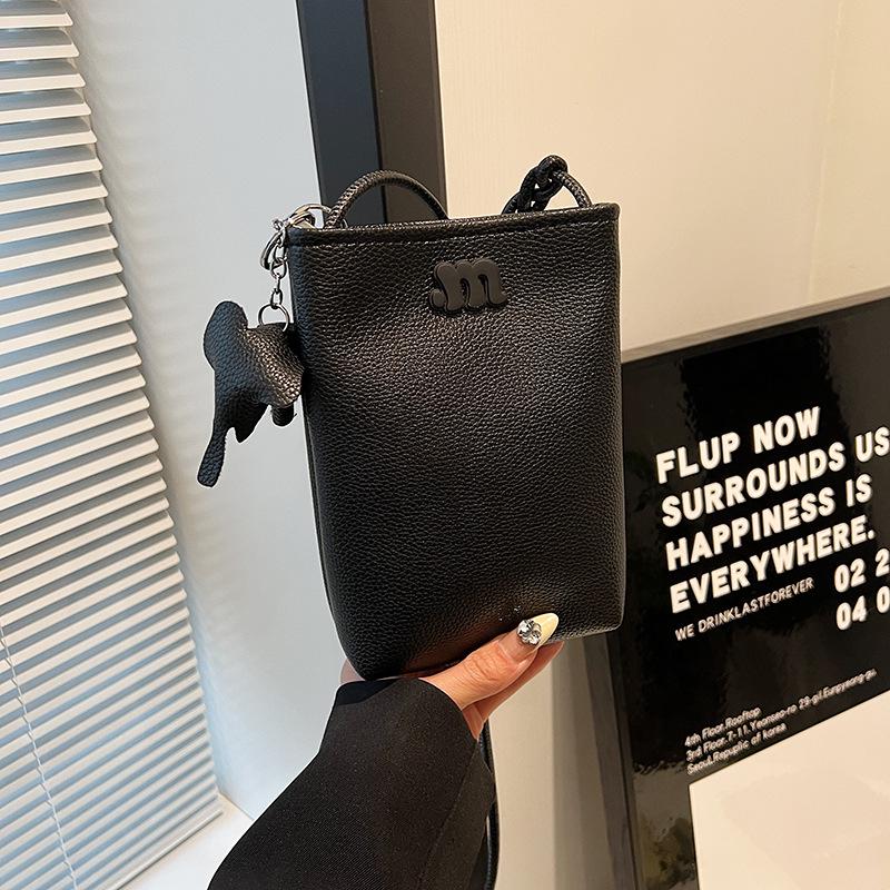 

Универсальная однотонная ПУ сумка через плечо – Минималистичная, модная кроссбоди для женщин 19x13x5 cm