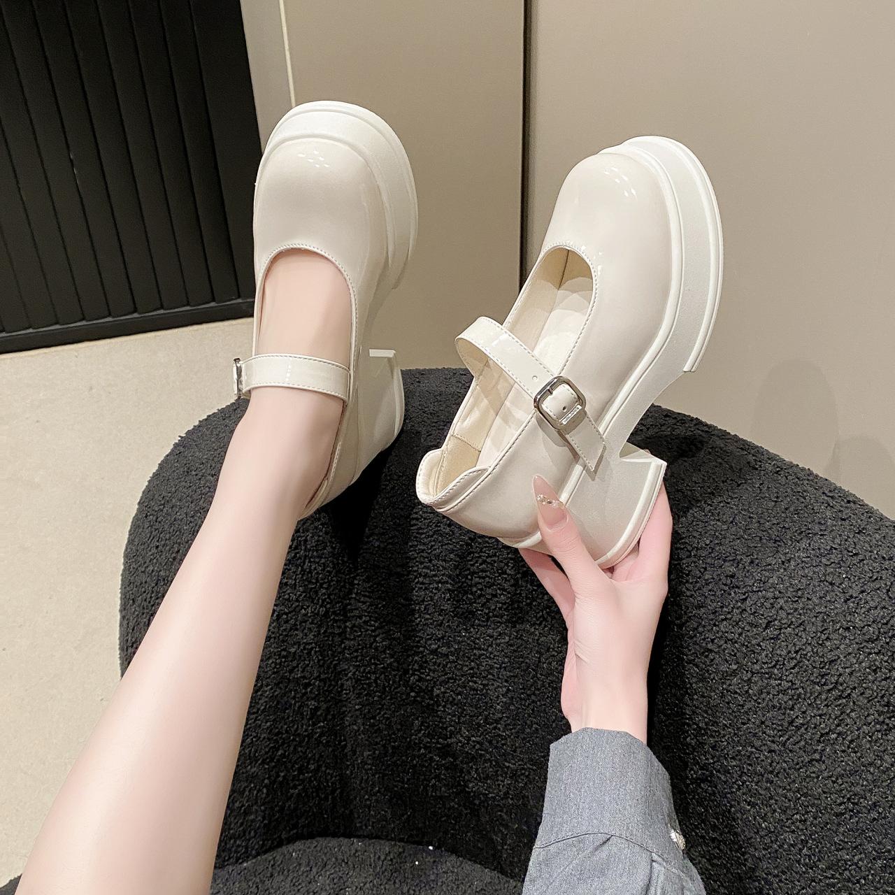 

Japanese single shoes women s spring and autumn new fashion round head autumn and winter platform retro height increase Mary Jane small leather shoes 40