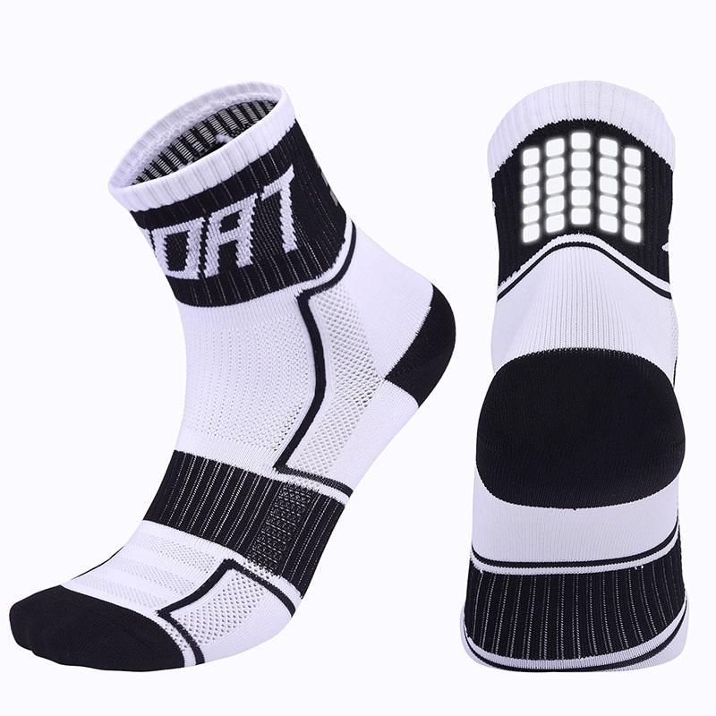 Men and Women Bicycle Crew Socks Outdoor Use Fitness Marathon Riding Running Sock Performance Athletic Breathable Crew Socks