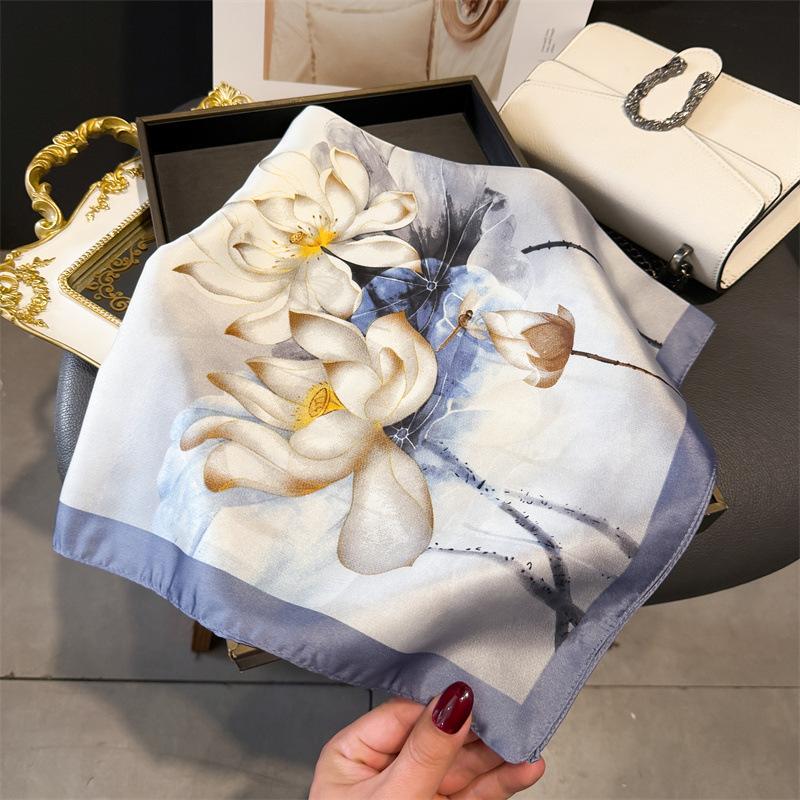 Luxury Temperament Rose Scarf, Spring and Autumn Women's Neck Protection, Scarf, Sunscreen Shawl, New Imitation Silk 71cm Square Scarf