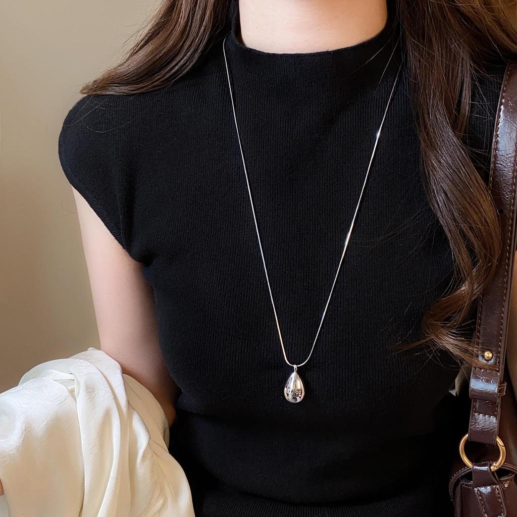 Korean Water Drop Pendant Necklace - Elegant Clavicle Chain Design for Women