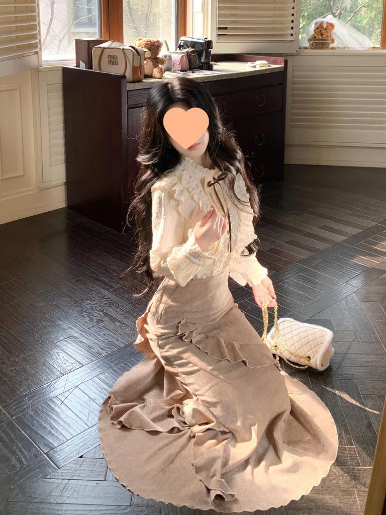 Elegant French-Style Women's Two-Piece Set: High-End Shirt & Fishtail Skirt for Spring