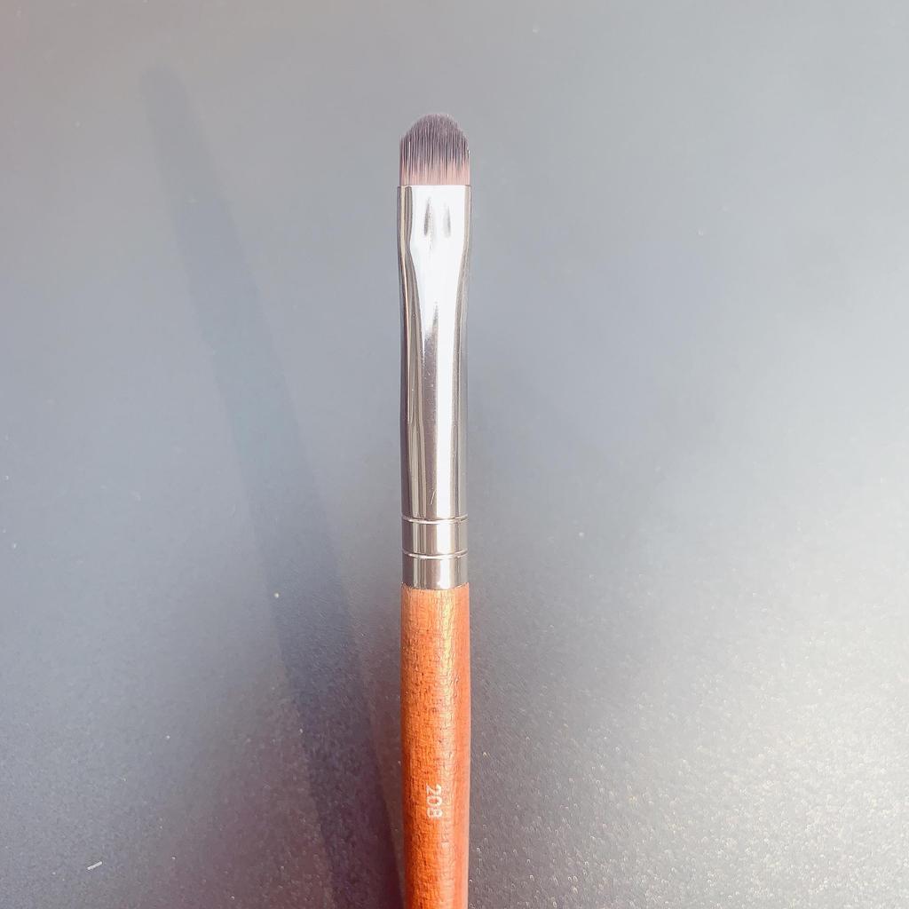 M Series Makeup Brush Set: Powder, Blush, Eyeshadow, Nose, Eyebrow, Blending, Contouring Brush.