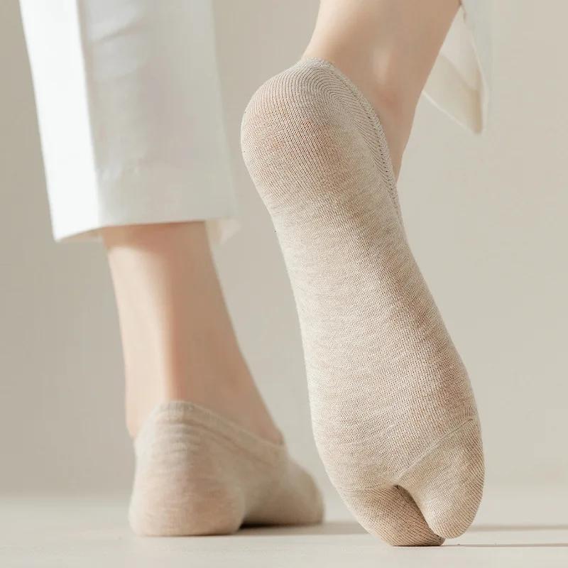 Japon Tarzı İki Parmak Pamuklu Çoraplar Unisex Clog Çoraplar Polyester Ayak Parmakları Ayırıcı Çoraplar Kimono Parmak Arası Terlik Sandalet Ayırıcı Çorap