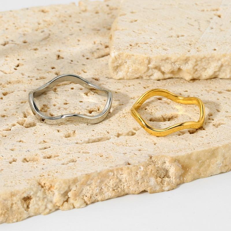 Ins Minimalist Versatile Irregular Wave Ring Women's Plated 18k Gold Stainless Steel Waterproof Ring Niche Premium
