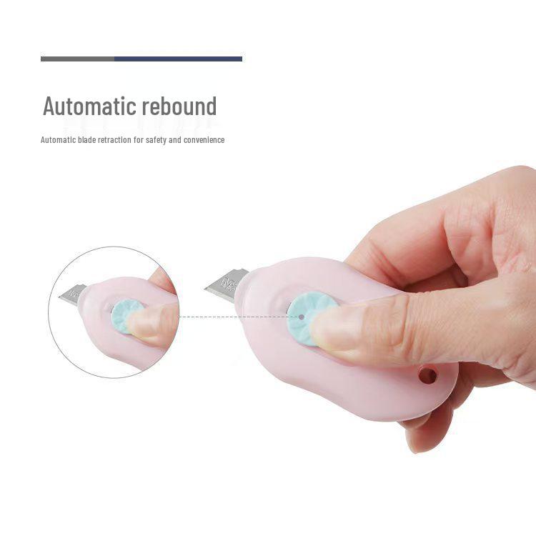 Cute Cartoon Plastic Art Knife - Portable Stationery Paper Cutter for Unboxing (91361/91409)