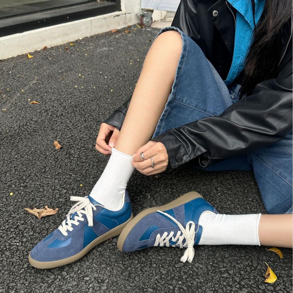 Rindslederversion von koreanischen farblich passenden Leder-Trainingsschuhen, neue Retro-Freizeit-Sportschuhe mit runder Zehenpartie und Schnürung, flache weiße Schuhe
