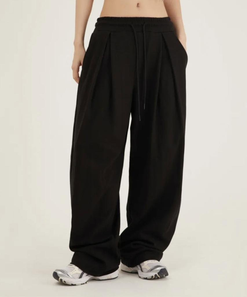BOUNDARY (Summer Fabric Added) Double-Pleat Wide Long Sweatpants [Black]
