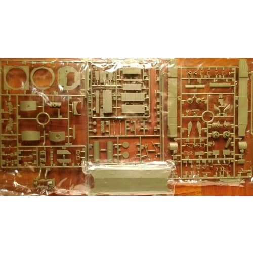 AFV Club 1/35 Valentine Infantry Tank Mk.IV Soviet Version Plastic Model AF35199