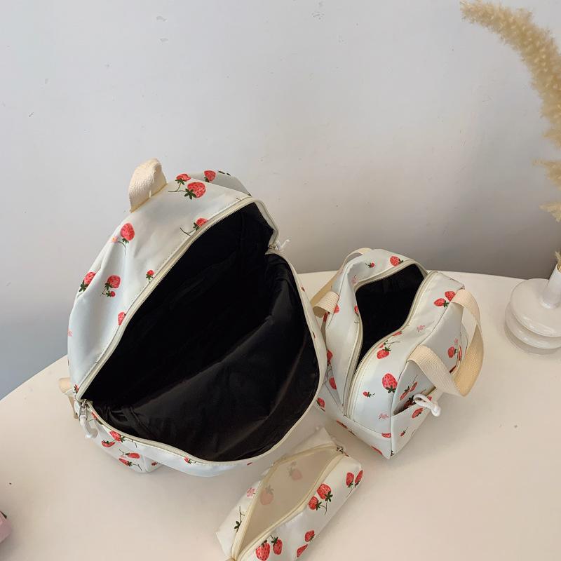 Nuovo Set Zaino Scolastico a Tre Pezzi Cartoon Fragola Grande Capacità 2026 - Resistente all'Usura, Carino, Borsa a Spalle Doppie Casual