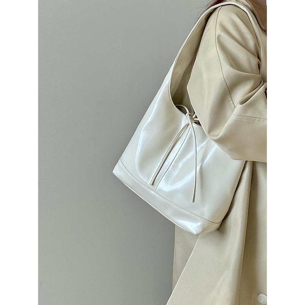 IELGY Female Bag Korean Version Bowknot Large Capacity Tote Bag Portable Shoulder