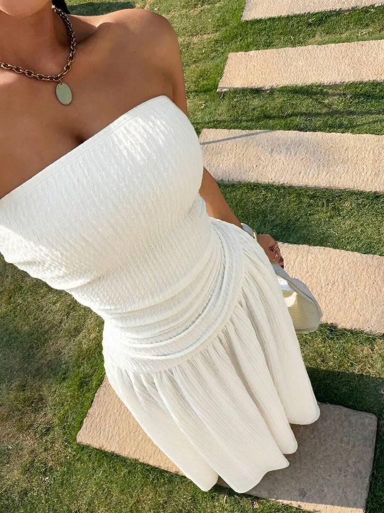 2026 Summer Elegant Slim-Fit Sleeveless Dopamine Bandeau Dress