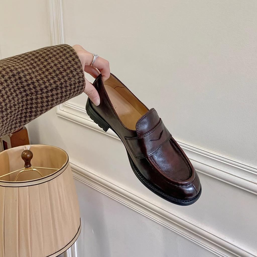 Wang Xiaodu has the same Persian desert retro leather one-pedal loafers for women's new handmade small leather shoes and single shoes.