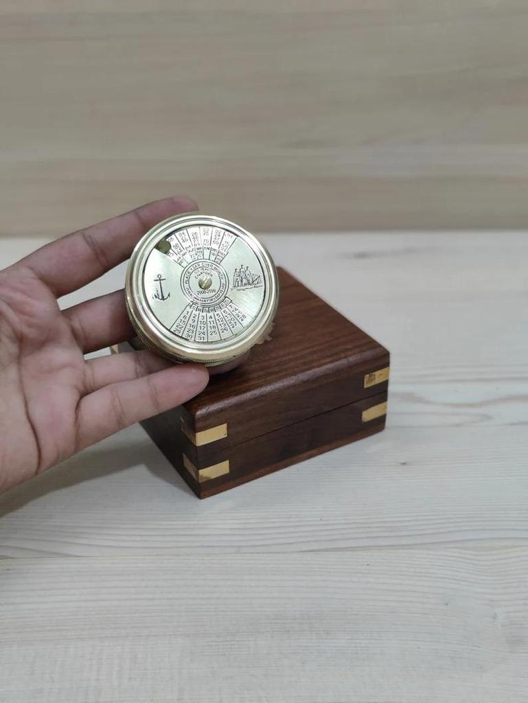 Premium Brass Compass with Wooden Box, Engraved Vintage Pocket Compass Graduation Gift, Nautical Working Compass Gift for Men