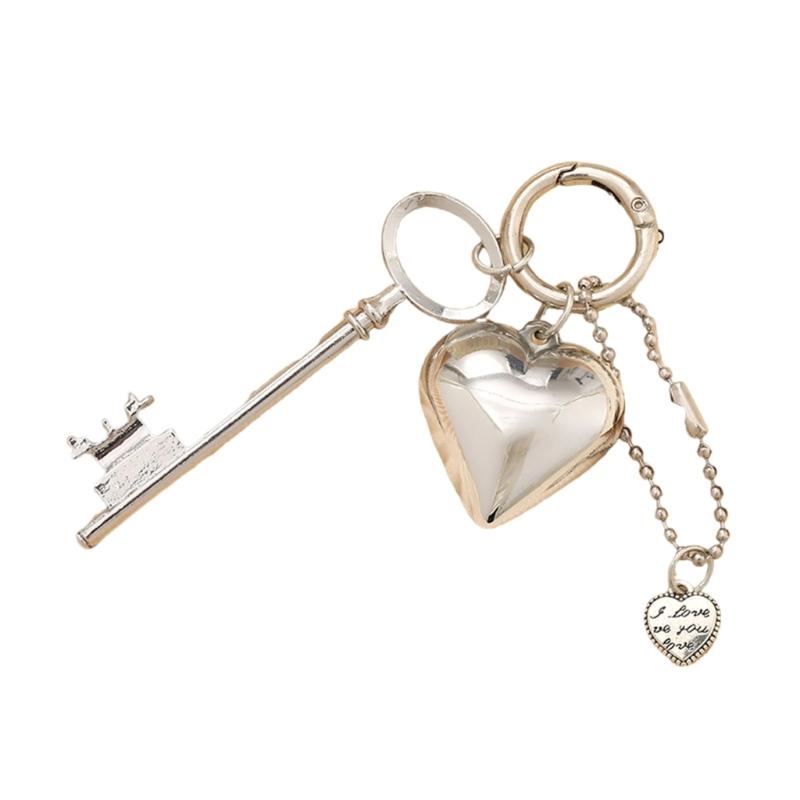 

Fashionable Metal Heart Keychain Charm Practical Bag Accessory Bag Pendant Cart Keyring Decoration for Trendy Look