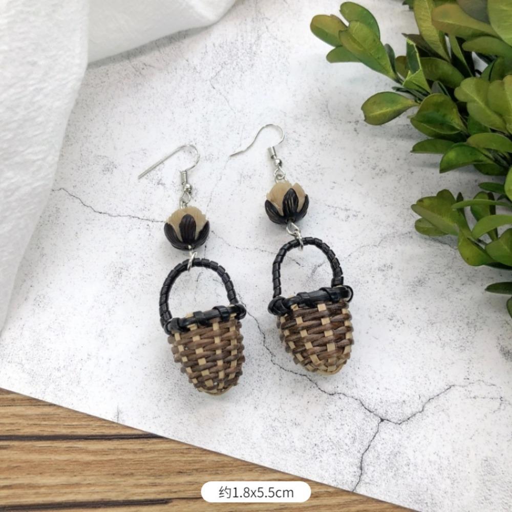 Vintage Mori Grass and Rattan Woven Handmade Earrings Bohemian Vacation Style Stud Earrings Female Ethnic Style Summer Ear Jewelry