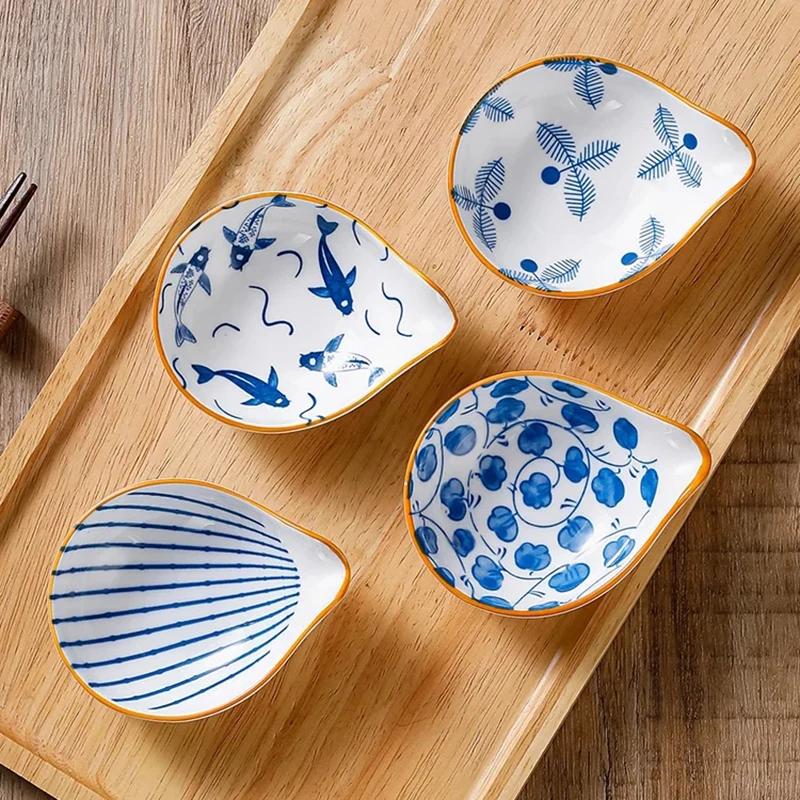4pcs Blue and White Porcelain Mini Soy Dish Ceramic Sauce Dish Household Seasoning Pottery Dipping Sushi Sauce Snack Tableware