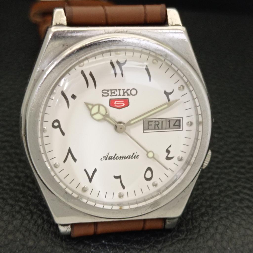 VINTAGE SEIKO 5 AUTOMATIC 7019A JAPAN MENS ARABIC WHITE DIAL WATCH A701606-5 R206c-a701606