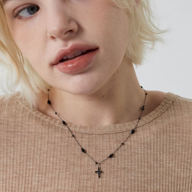 MERRYMOTIVE Black Cross Romantic Chain Necklace