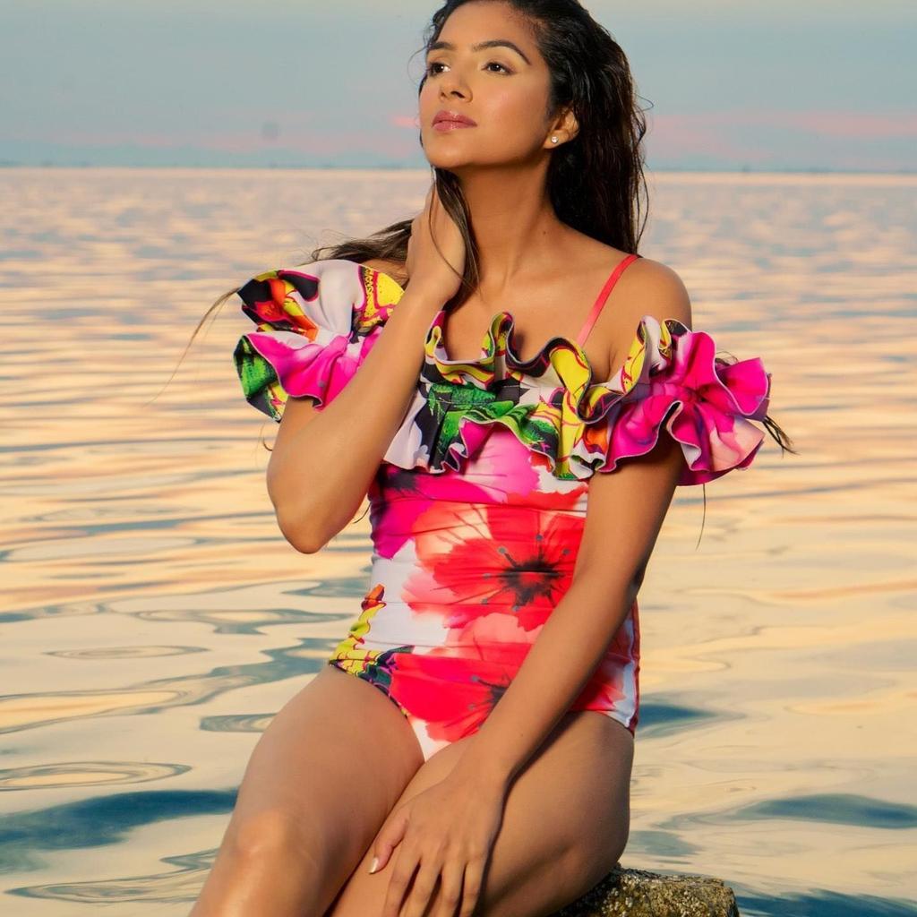 New Sexy One-piece Swimsuit Retro Spa Swimsuit Chiffon Beach Skirt Suit