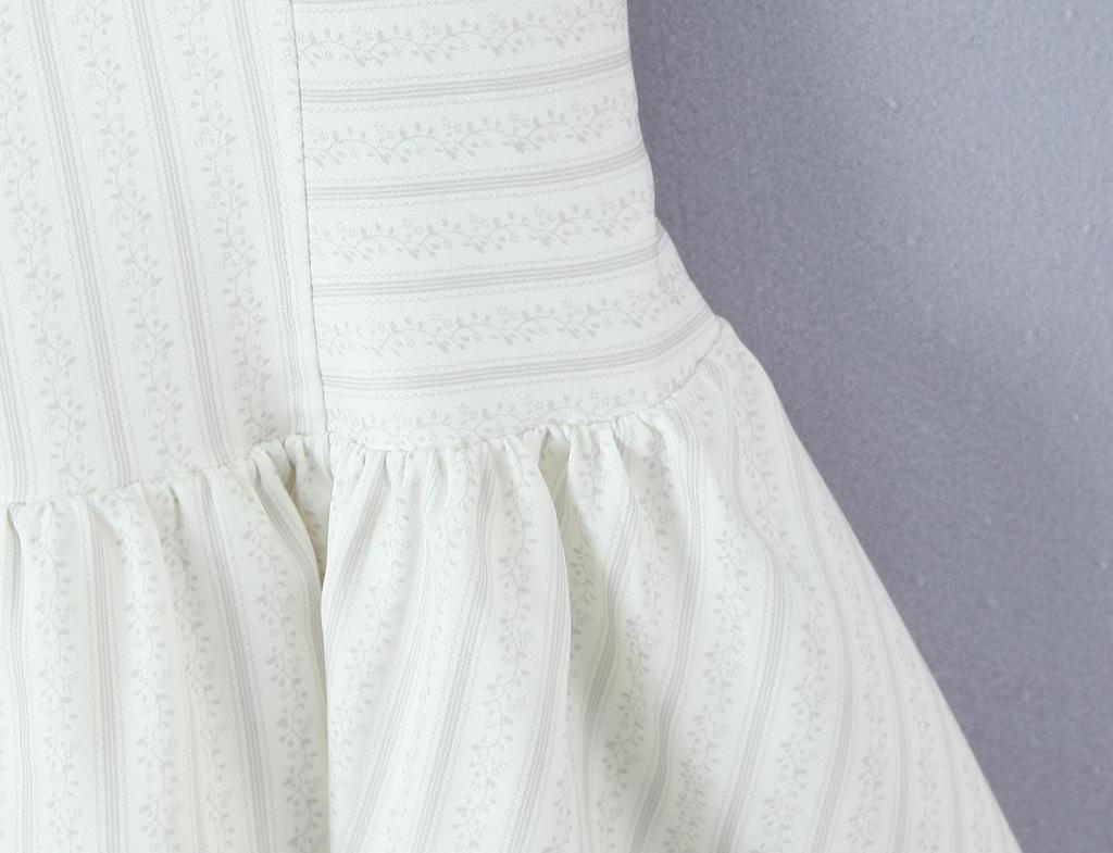 Robe d'été florale en dentelle style princesse pour femme - Coupe ajustée, Volumineuse, Multicouche, à bretelles courtes