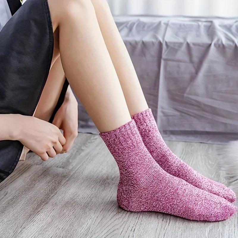 5 Pairs of Women's Socks, Mid Length Warm and Ethnic Style Thick, Suitable for Autumn and Winter