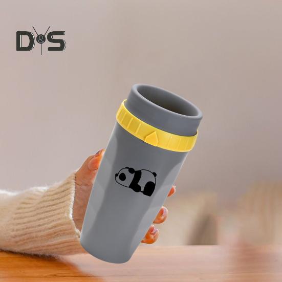 Přenosný cestovní hrnek Twizz Cup nepropustný se slámou Dvouvrstvý izolovaný silikonový Twist design šálky na horké/studené pití pro děti, studenty