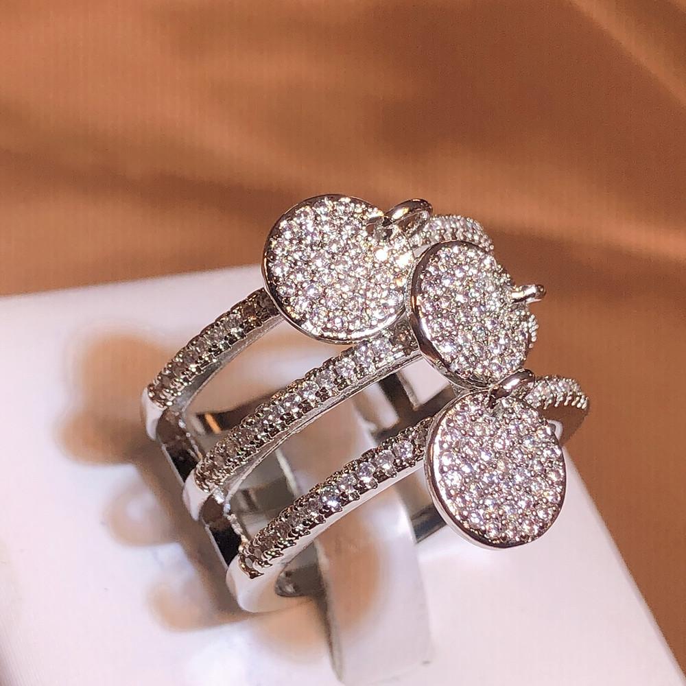Fancy Twist Band Women's Rings Temperament Finger Accessories Engagement Wedding Bridal Rings for Party Fashion Jewelry
