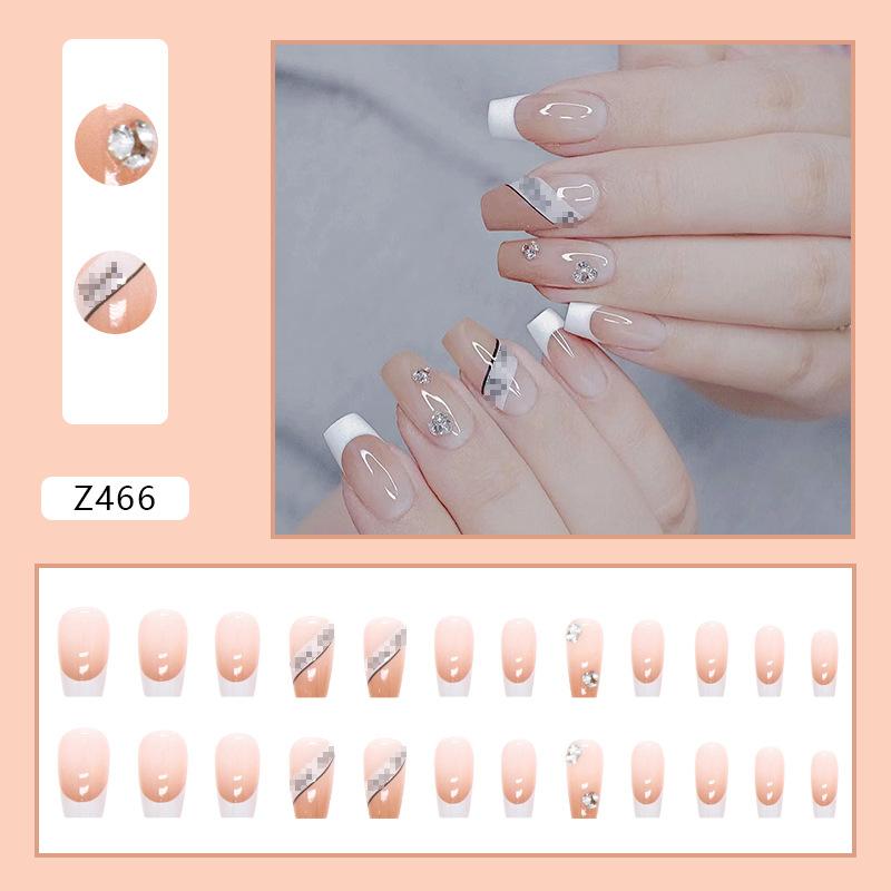 

Autumn and winter gradual change simple diamond wear armor pure French edge ins sweet and cool fake nail finished 24 pieces