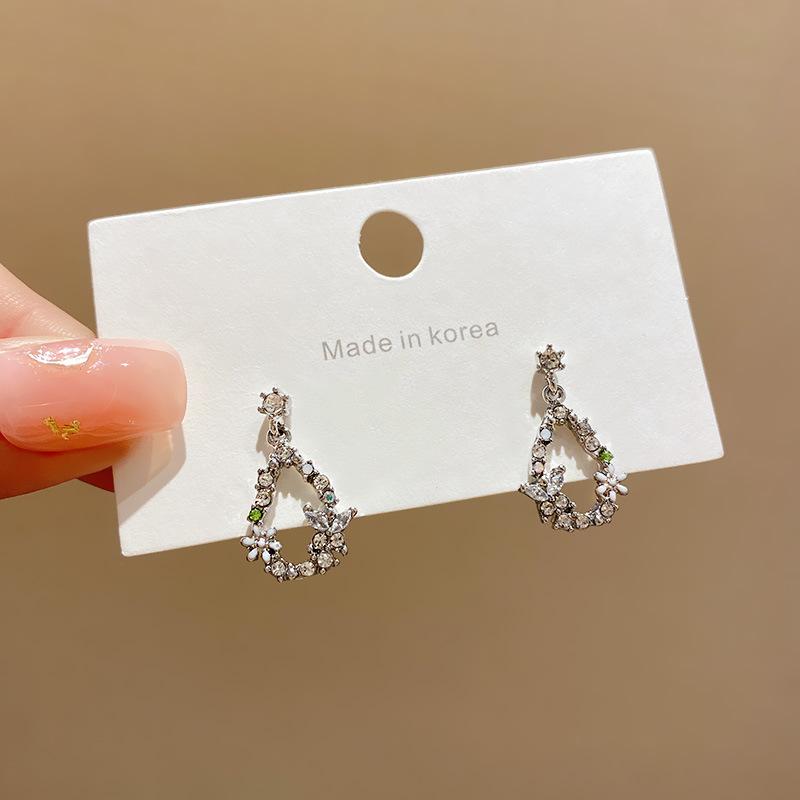 Circle Earrings Fresh Earrings Simple All-Match Petal Flower Earrings for Women