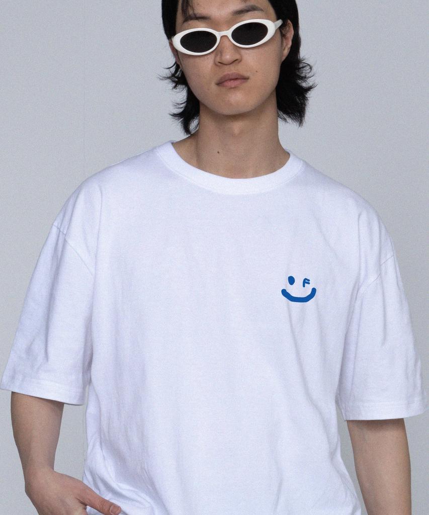 GRAVER [Unisex] Small Drawing Smile Short Sleeve T-Shirt_3 Colors