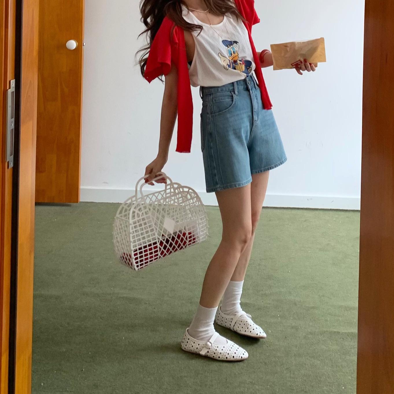 

European Style Hip-Friendly Four-Way Stretch Denim Shorts - Korean Summer Essential Medium світло-синій колір