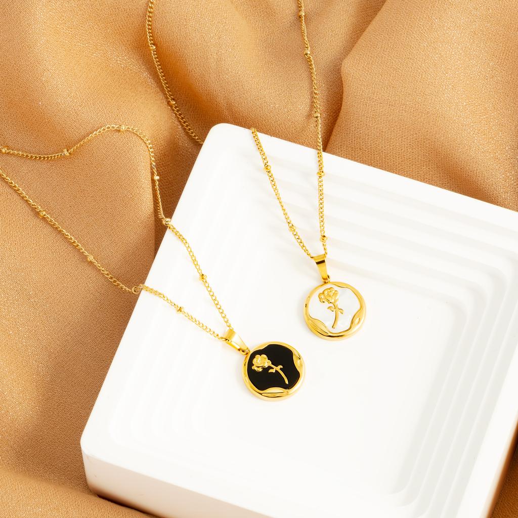 Round Brand Flower Zircon Pendant for Women's Fashion Stainless Steel Golden Charm Low Allergy Jewelry Gift Party Necklace