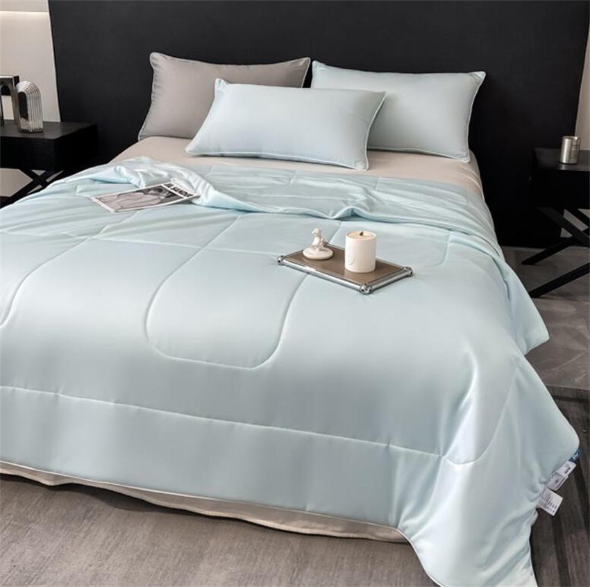 High Quality Cooling Comforter, Lightweight Smooth Air Condition Blanket Summer Quilt, Fluffy Soft Cold Touch Fabric Blanket