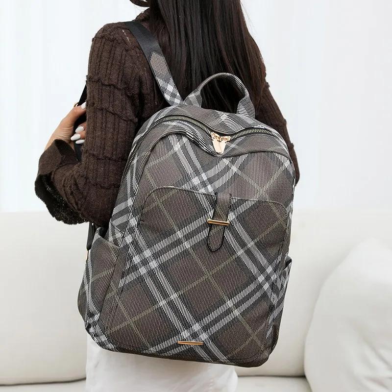 Versatile Women's Shoulder Bag Fashionable Backpack Leisure Travel Grid Large Capacity Backpack New