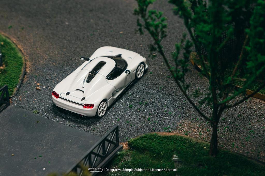 Speedmaster Japan TARMACWORKS Koenigsegg CC850 White Finished Model 1/64 T64G-TL051-WH