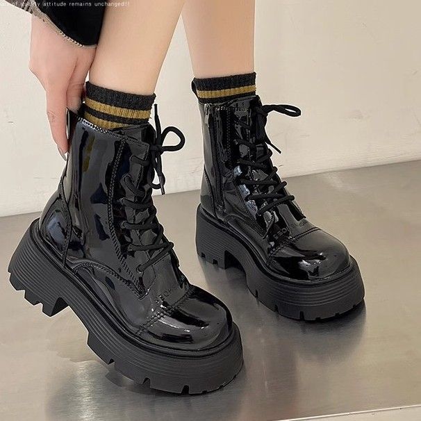 British Martin Boots Women's 2025 Autumn and Winter New Black Small Man Thick-soled Height-increasing Skinny Short Boots Women