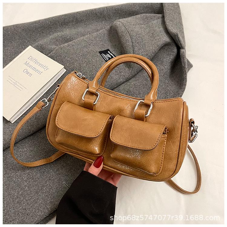 Simple casual portable small square bag 2025 new Korean version high-end fashion shoulder bag niche design messenger bag