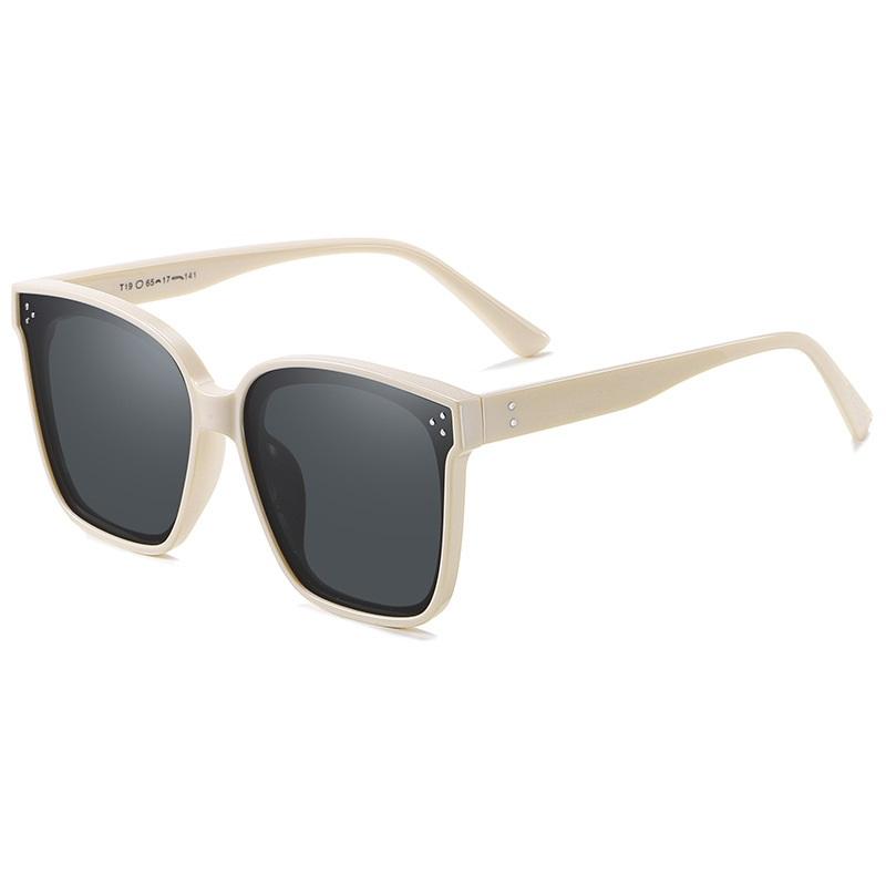 AORON Damenmode Polarisierte Sonnenbrille Großer Rahmen Klassisches Design Schwarze Sonnenbrille UV400-Schutz Fahrbrille