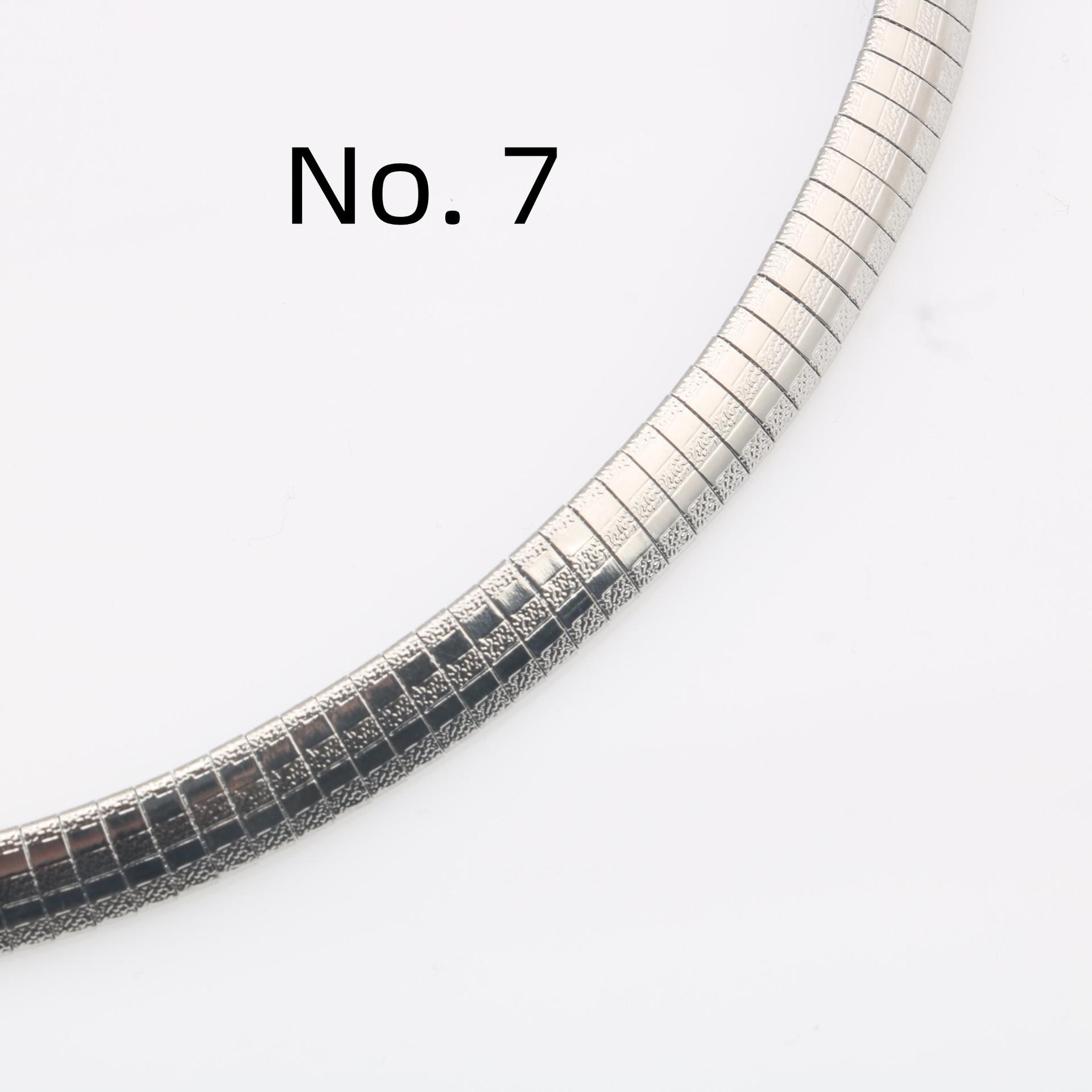 

Ожерелье-чокер из нержавеющей стали с крестом и сердцем для женщин