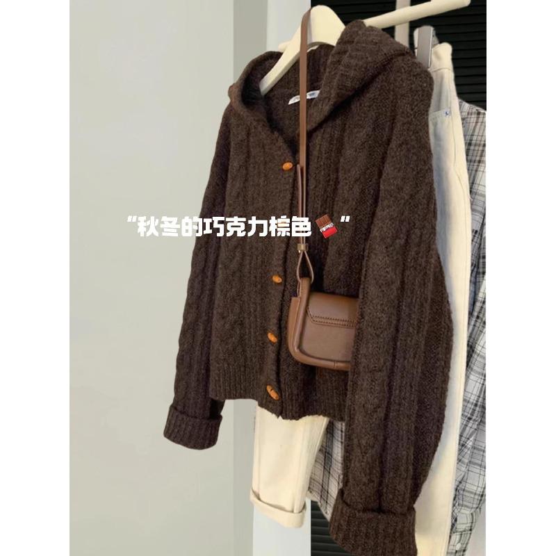 

Maillard horn buckle hooded cardigan sweater women s autumn and winter gentle wind twist knitted jacket soft waxy outerwear top one size fits all темно-коричневого кольору