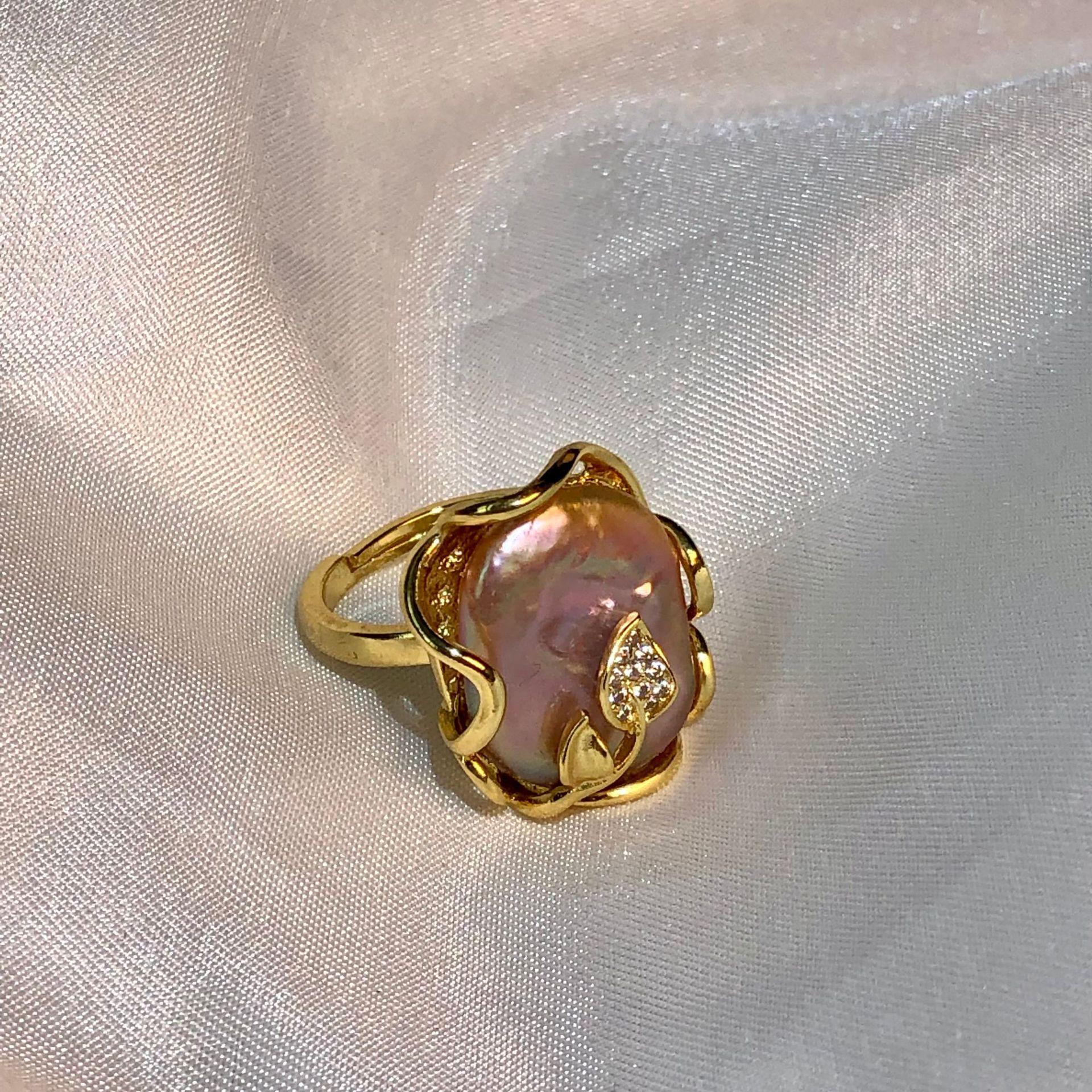 

Кольцо с летним барочным жемчугом: Универсальная бижутерия в стиле ретро для женщин Adjustable