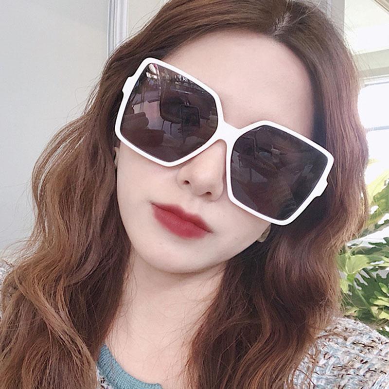 Mode Klassische Übergroße Sonnenbrille Frauen Quadratische Gläser Fahren Im Freien Gradienten Reise Spiegel Sonnenbrille Kunststoff Rahmen Uv400