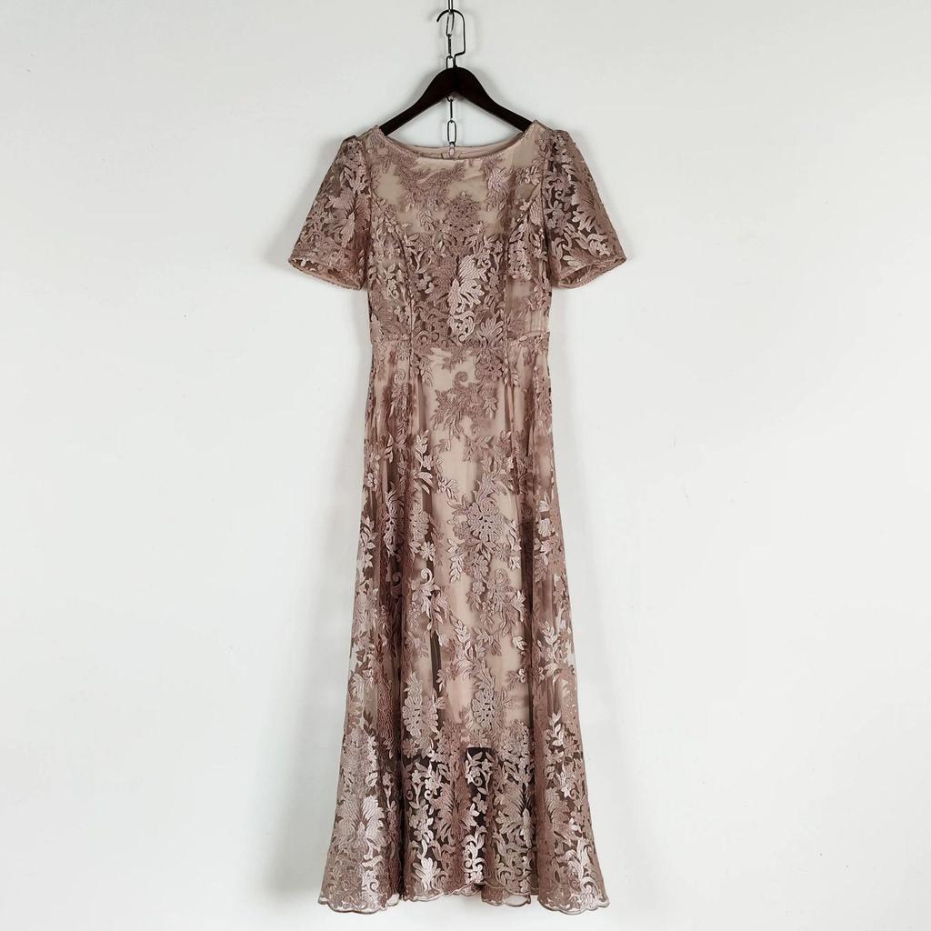 Elegant Red Lace Banquet Dress for Mother of the Bride - Spring 2026 Collection