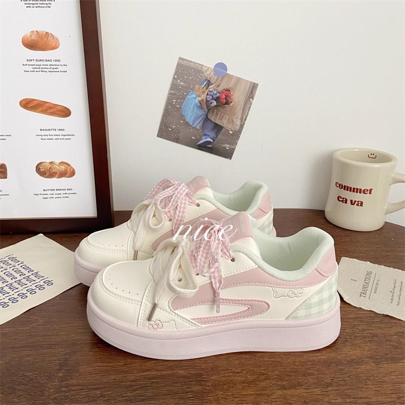 Platform women's autumn new chic niche design breathable student sports lightweight board shoes